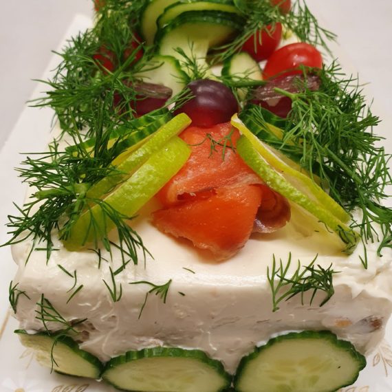 Kalavoileipäkakku